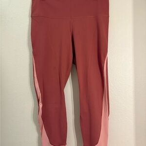 Two-Tone Leggings in Red and Pink